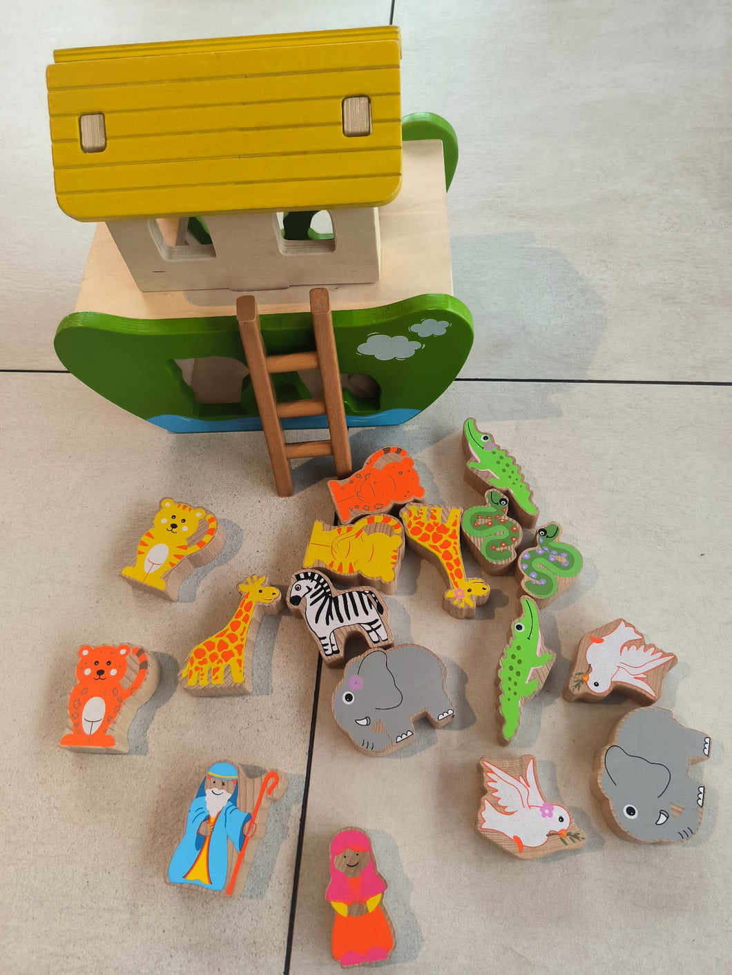 Gioco Educativo in Legno Arca di Noè con Forme ad Incastro