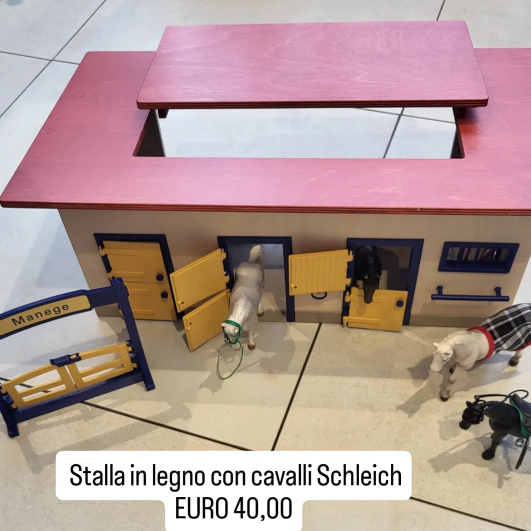 Stalla in Legno con Cavalli Schleich